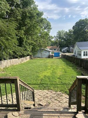 642 W Stephenson St, Freeport, IL 61032 - photo 36