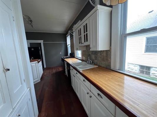 642 W Stephenson St, Freeport, IL 61032 - photo 8