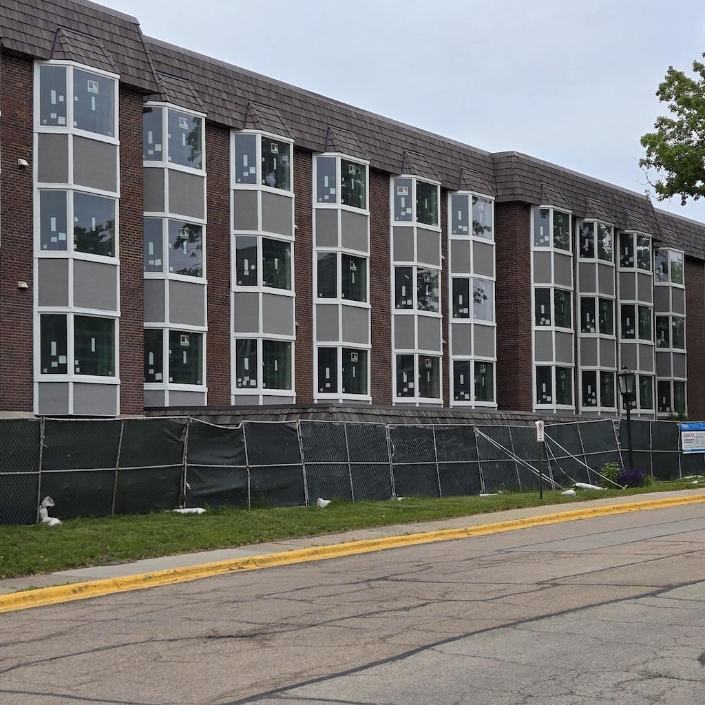 200 Thames Pkwy Unit 3M, Park Ridge, IL 60068 - view of apartment building / complex