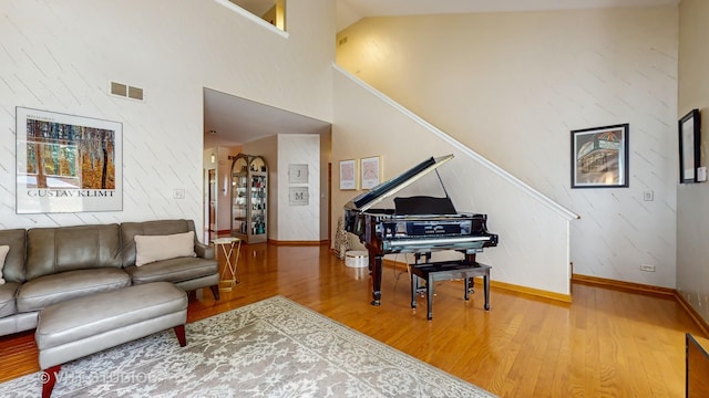 301 W Eagle Ct, Waukegan, IL 60087 - living room with wood finished floors and a towering ceiling