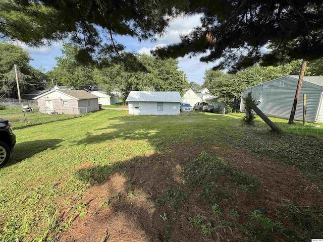 1422 N 3rd, Quincy, IL 62301 - view of yard