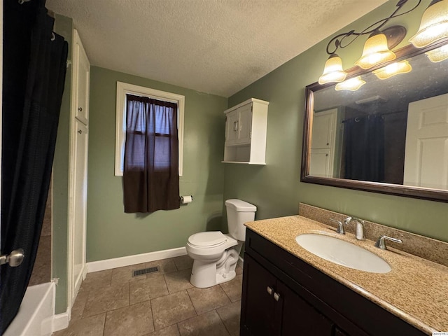 1422 N 3rd, Quincy, IL 62301 - bathroom with vanity, a shower with shower curtain, and a textured ceiling