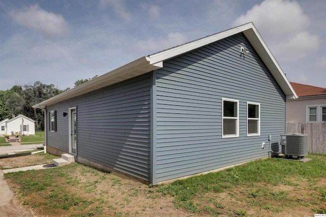 1418 N 6th, Quincy, IL 62301 - view of side of property featuring a cooling unit