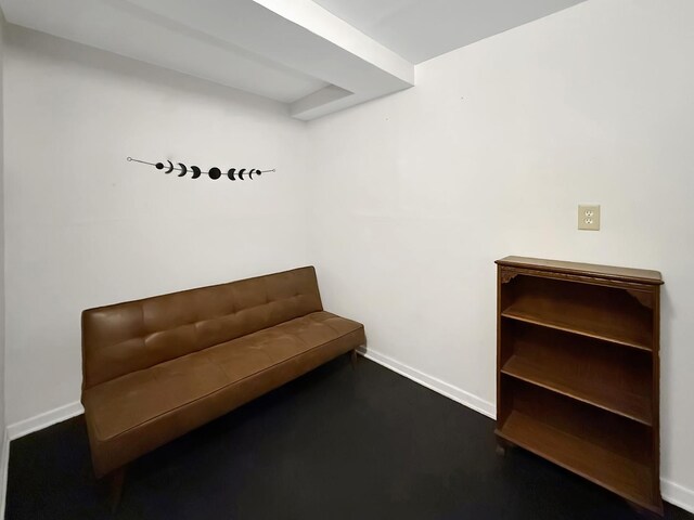 1639 S Highland Ave, Freeport, IL 61032 - unfurnished room with baseboards