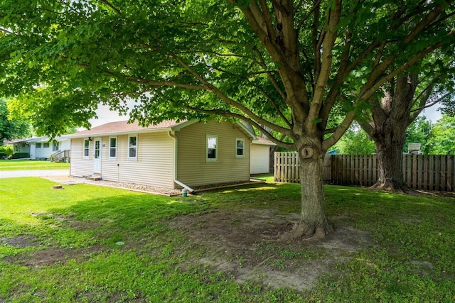 112 NW Adams St N, Hopedale, IL 61747 - view of yard