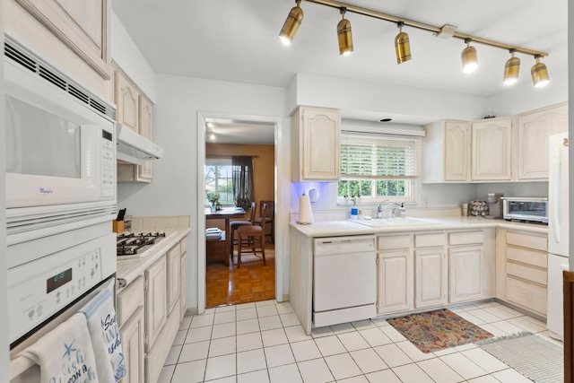 235 Parkchester Rd, Elk Grove Village, IL 60007 - photo 5