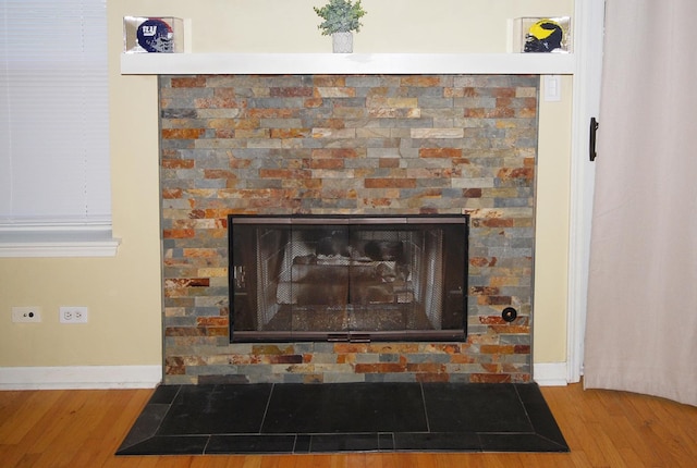 341 S Lancelot Ln, Palatine, IL 60074 - detailed view of wood finished floors and a fireplace with flush hearth
