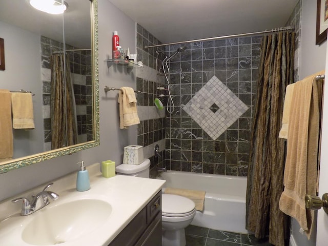 1025 S Fernandez Ave Unit 3M, Arlington Heights, IL 60005 - bathroom with shower / bath combo and vanity