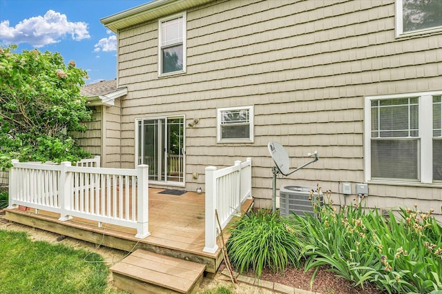 1707 Lydia Ct, Urbana, IL 61802 - back of house featuring a wooden deck