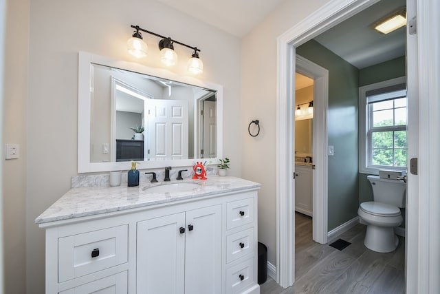624 Pottawatomie Trl, Batavia, IL 60510 - bathroom with vanity and wood finished floors