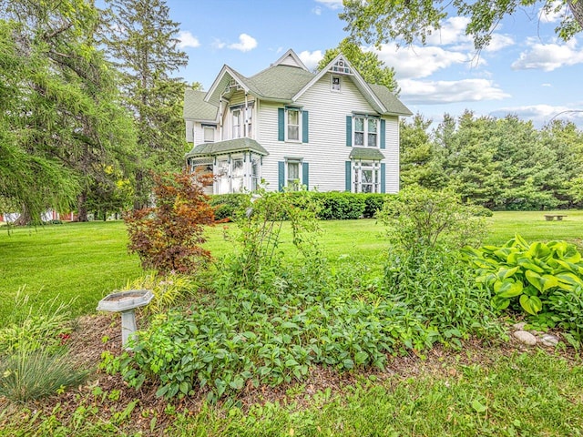 466 Quail Trap Rd, Caledonia, IL 61011 - view of front of home with a front yard