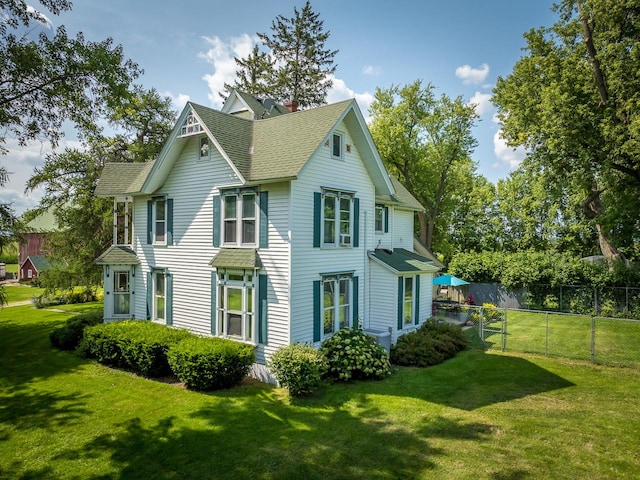 466 Quail Trap Rd, Caledonia, IL 61011 - view of home's exterior featuring roof with shingles