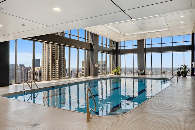 175 E Delaware Pl Unit 6021, Chicago, IL 60611 - indoor pool with a view of skyline