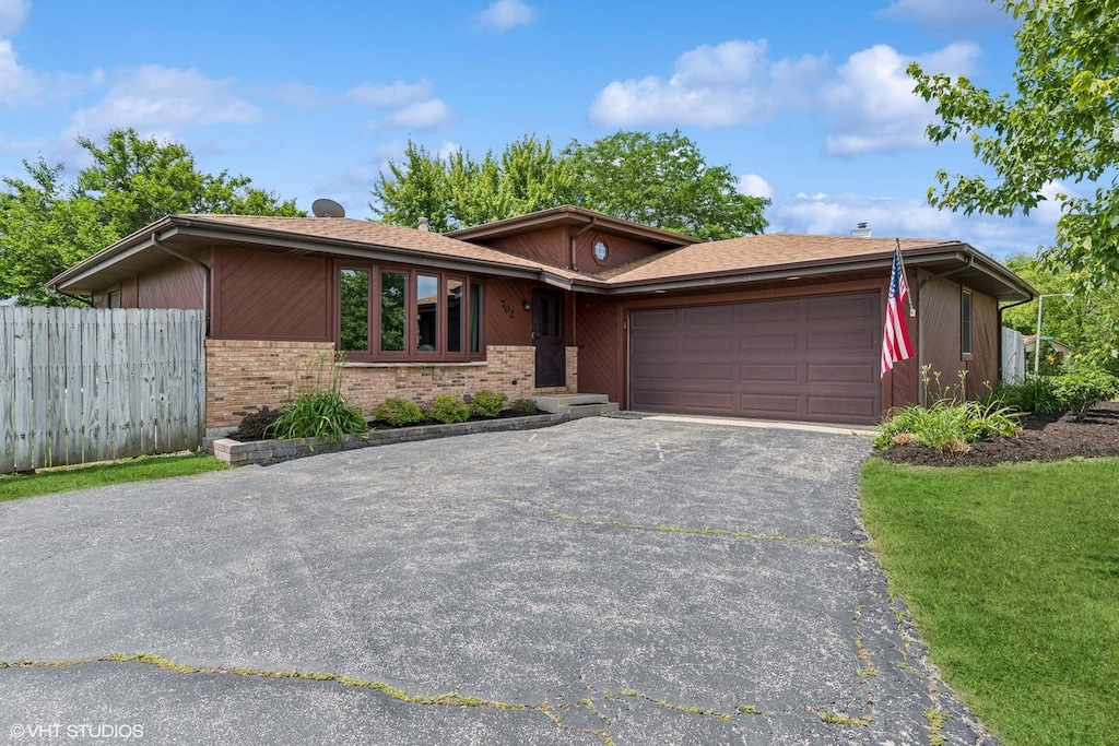 702 Amber Rd, New Lenox, IL 60451 - photo 1