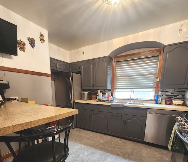 10327 S Calumet Ave, Chicago, IL 60628 - photo 7
