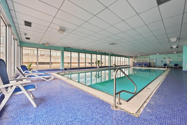 4800 S Chicago Beach Dr Unit 702S, Chicago, IL 60615 - view of indoor community pool