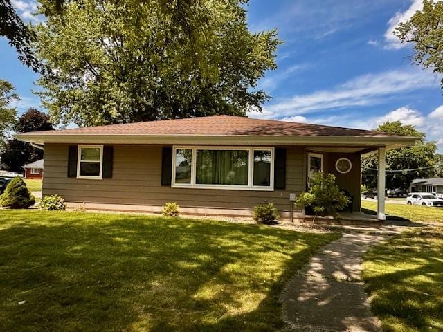 1700 Sunset Dr, Mendota, IL 61342 - ranch-style home with a front lawn