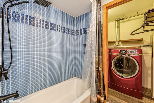 920 W Sheridan Rd Unit 305, Chicago, IL 60613 - full bath with washer / clothes dryer, shower / bathtub combination with curtain, and wood finished floors