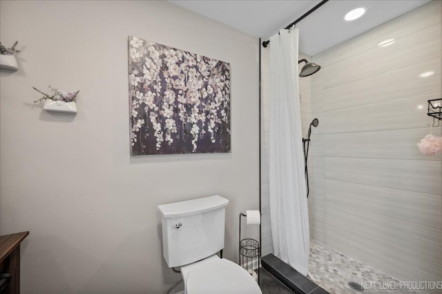 704 Cedar Ave, Saint Charles, IL 60174 - full bath featuring a tile shower, recessed lighting, and vanity