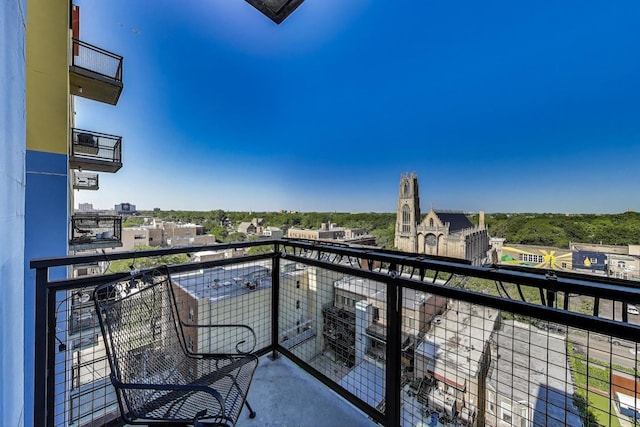 1122 W Catalpa Ave Unit 815, Chicago, IL 60640 - view of balcony