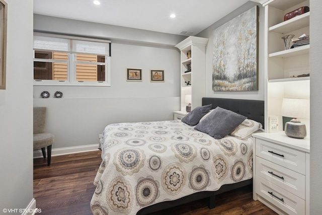 3444 N Hamilton Ave, Chicago, IL 60618 - bedroom featuring dark wood-style floors and recessed lighting