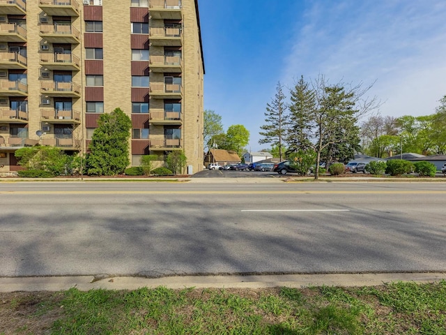 850 Des Plaines Ave Unit 207, Forest Park, IL 60130 - view of apartment building / complex