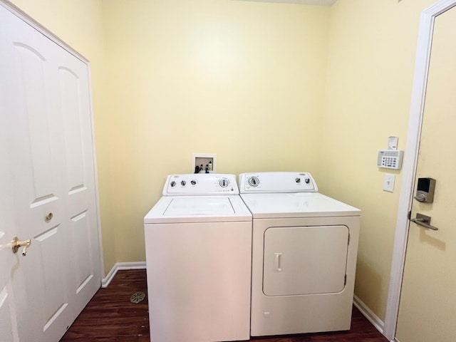 913 Yorktown St, Mchenry, IL 60050 - laundry room with washer and dryer and dark wood finished floors