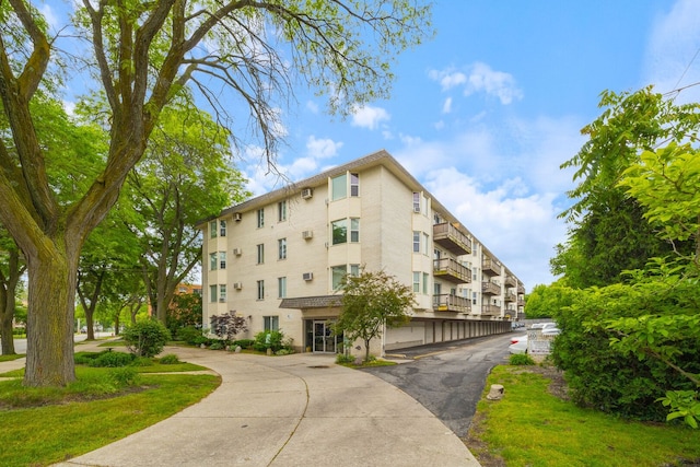 8232 Niles Center Rd Unit 101, Skokie, IL 60077 - view of apartment building / complex