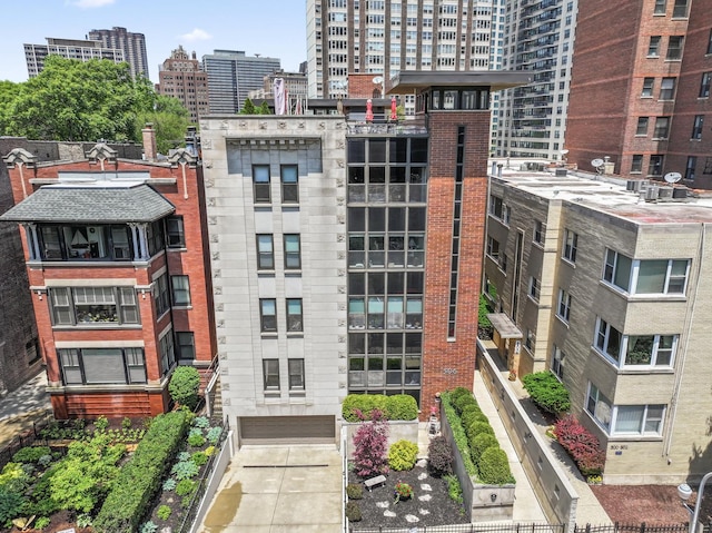 506 W Roscoe St Unit 201, Chicago, IL 60657 - photo 1