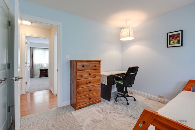552 Arbor Gate Ln, Buffalo Grove, IL 60089 - carpeted office space featuring baseboards