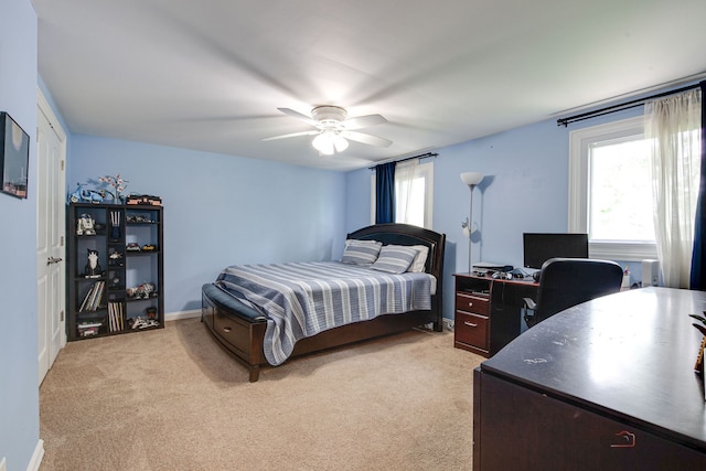 552 Arbor Gate Ln, Buffalo Grove, IL 60089 - bedroom featuring light colored carpet, a desk, and a ceiling fan