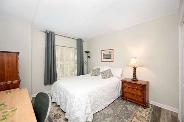 570 Crescent Blvd Unit 307, Glen Ellyn, IL 60137 - bedroom with wood finished floors and baseboards