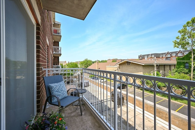 570 Crescent Blvd Unit 307, Glen Ellyn, IL 60137 - balcony with a residential view