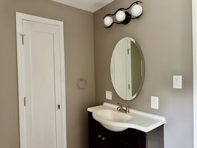 401 E 1st St, Oglesby, IL 61348 - bathroom with vanity