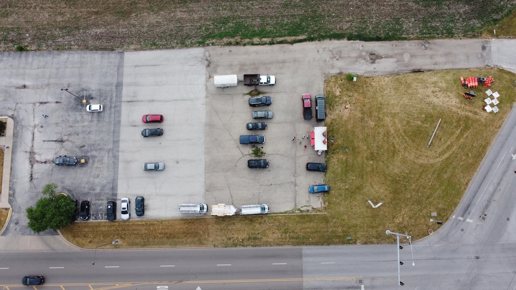 1220 Mitchell Rd, Aurora, IL 60507