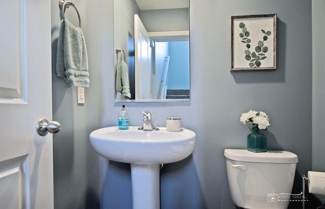 6650 Linden Trl Unit B, Wonder Lake, IL 60097 - half bath with toilet and a sink