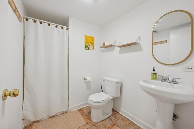 3739 W Palmer St, Chicago, IL 60647 - full bath featuring tile patterned floors and a shower with shower curtain