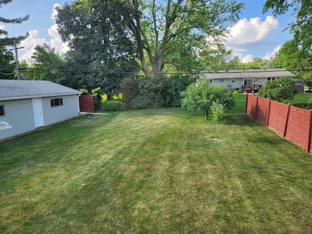 624 Maple Ave, Lisle, IL 60532 - view of yard