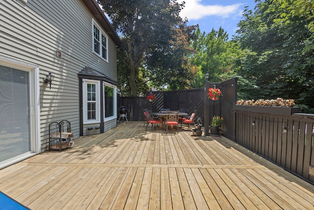 1401 Fallcreek Ct, Naperville, IL 60565 - deck with outdoor dining space