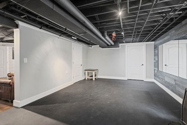 1401 Fallcreek Ct, Naperville, IL 60565 - finished below grade area with baseboards