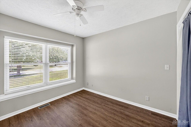700 Cottonwood Cir, Genoa, IL 60135 - photo 23