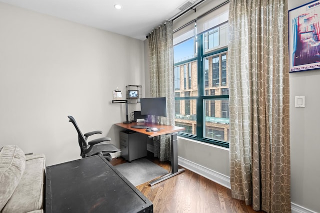841 W Monroe St Unit 4A, Chicago, IL 60607 - office area with wood finished floors and recessed lighting