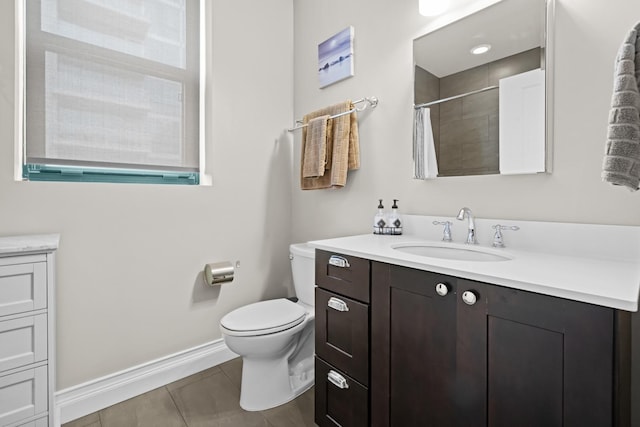 841 W Monroe St Unit 4A, Chicago, IL 60607 - full bath featuring vanity, tile patterned flooring, and a shower with curtain