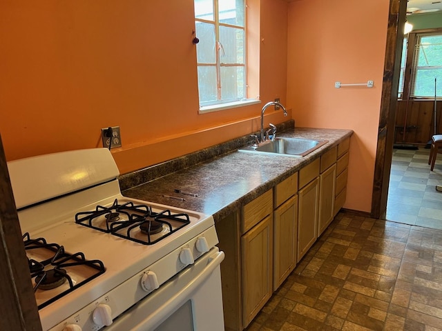 2075 Halsey Dr, Des Plaines, IL 60018 - kitchen featuring gas range gas stove and dark countertops