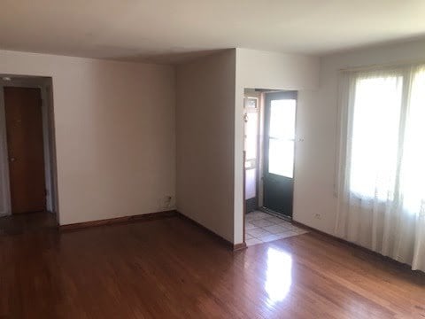 2075 Halsey Dr, Des Plaines, IL 60018 - unfurnished room featuring light wood-style floors and baseboards
