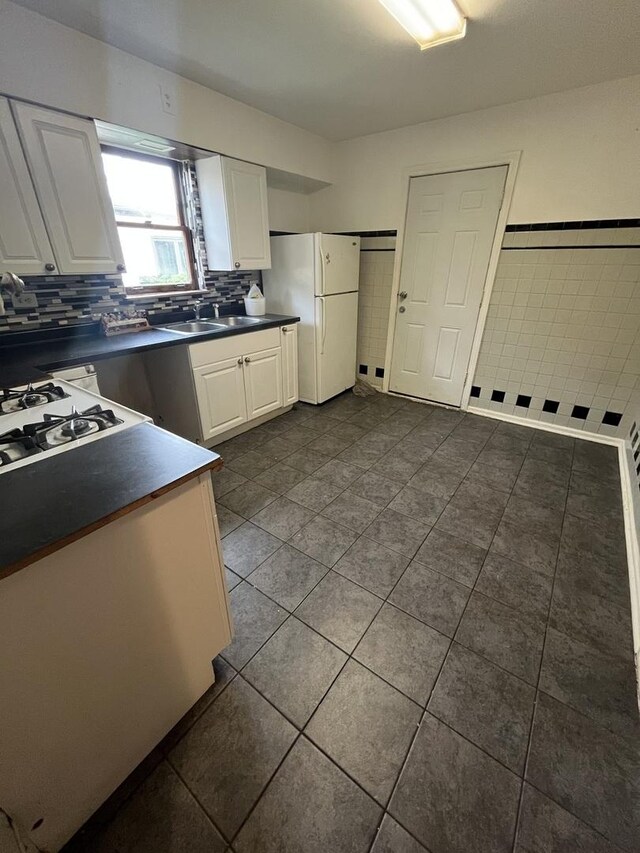 6211 N Harlem Ave, Chicago, IL 60631 - empty room featuring wooden walls