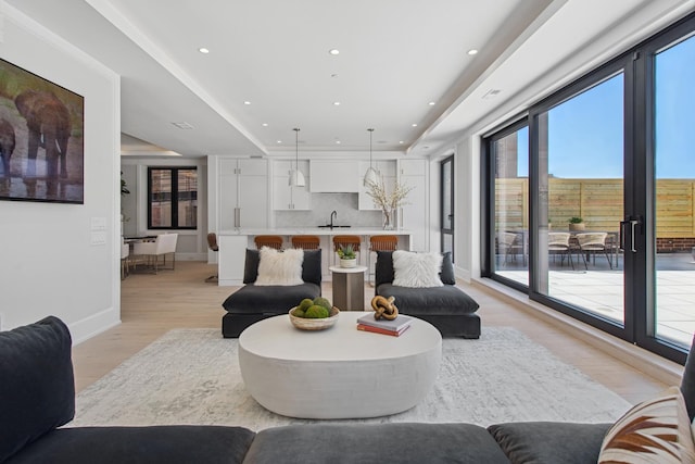 116 N Willard Ct Unit 302, Chicago, IL 60607 - living area featuring light wood-type flooring and recessed lighting