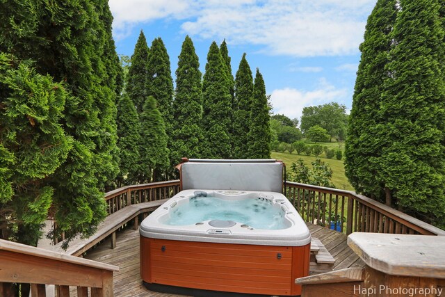 39 Forest Ln, South Barrington, IL 60010 - wooden deck featuring a hot tub