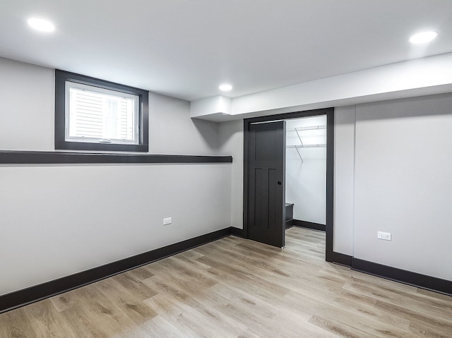 246 S Oak St, Itasca, IL 60143 - unfurnished bedroom featuring light wood finished floors, recessed lighting, and a closet
