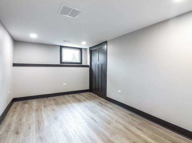 246 S Oak St, Itasca, IL 60143 - unfurnished room with light wood-style floors and recessed lighting